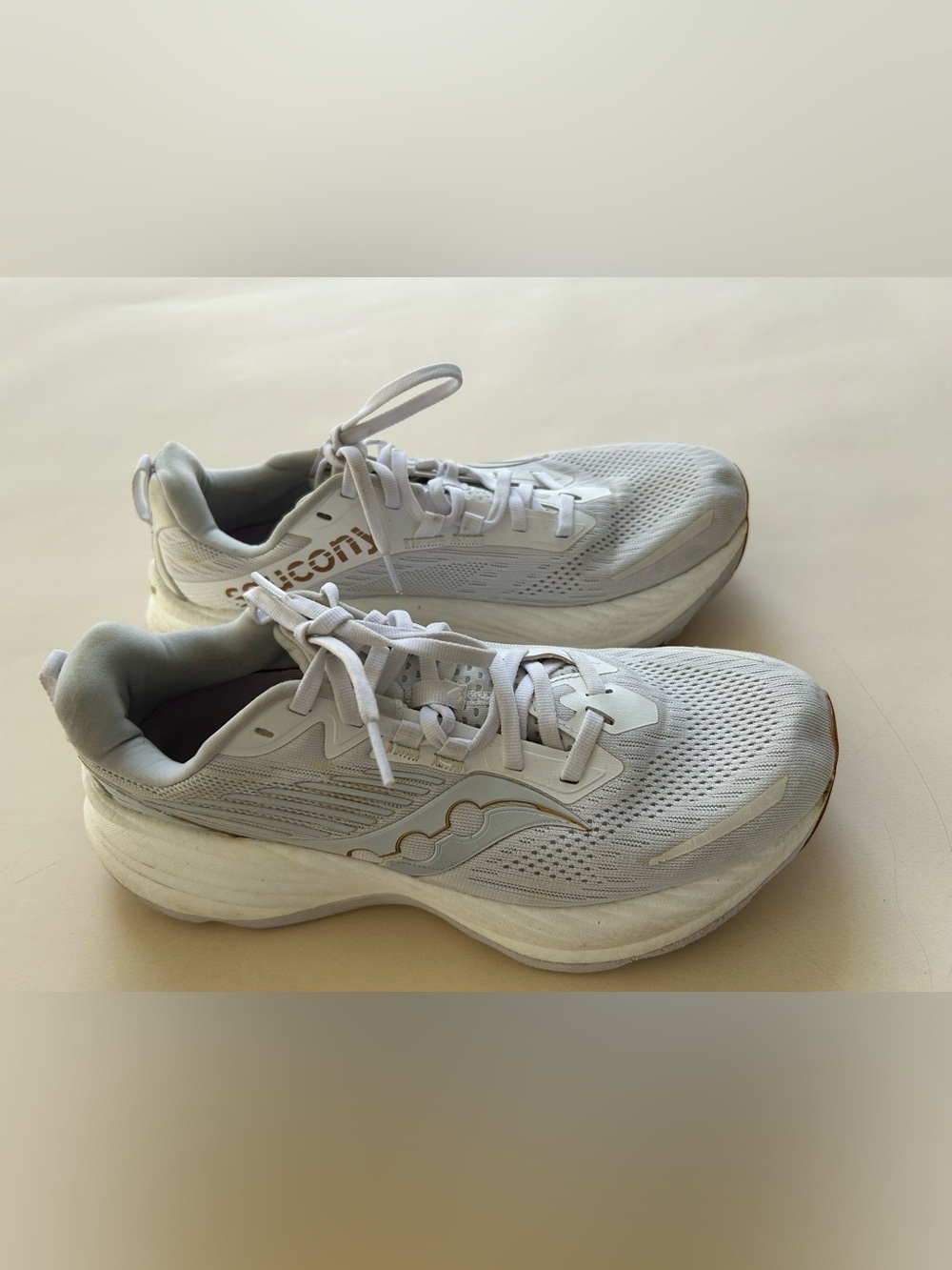 Saucony Ride Lightweight White Running Sneakers size 8.5